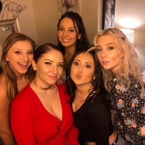 Meet your Posher, Chloe